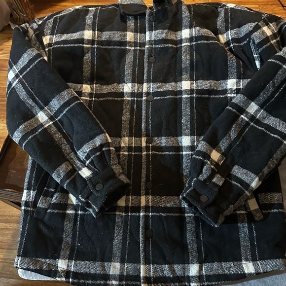 Madison Article / Black white and maroon, Heavy plaid Jacket - Picture 2 of 10